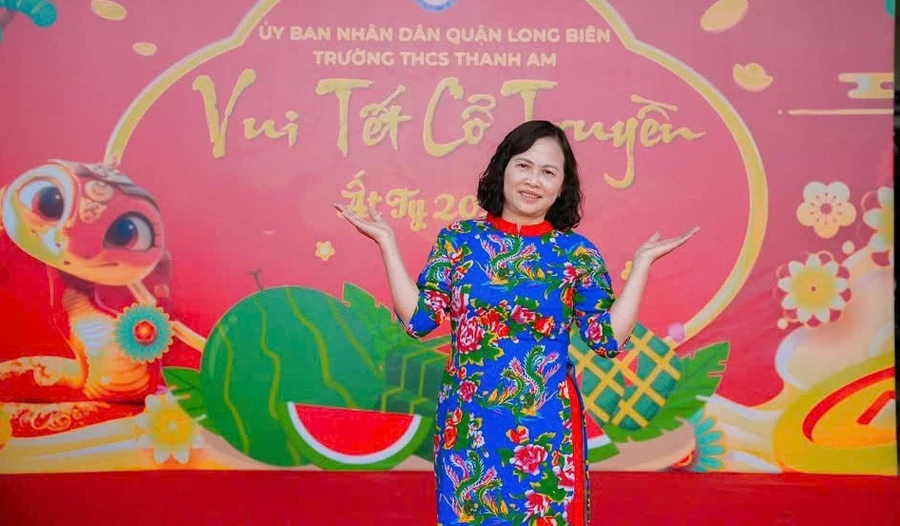 Cô Dương Thị Tám Hiệu trưởng Trường THCS Thanh Am (quận Long Biên, Hà Nội). Ảnh NVCC