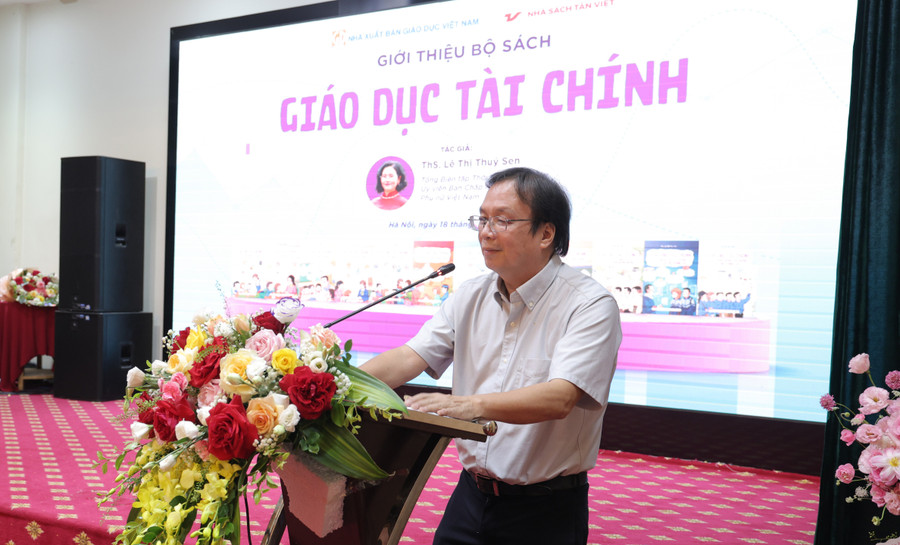 Ông Nguyễn Tiến Thanh, Chủ tịch Hội đồng thành viên, Tổng Giám đốc NXB Giáo dục Việt Nam. nxb-1.jpg