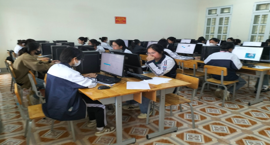Học sinh tham gia đánh giá.