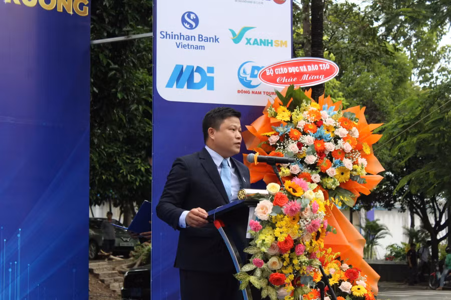 Ông Lê Thiên Huy – tân Hiệu trưởng Trường Cao đẳng nghề Hoa Sen phát biểu.