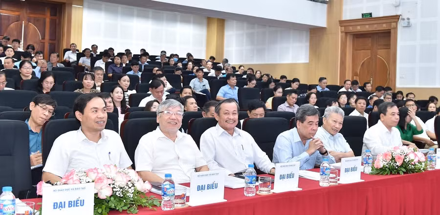 Quang cảnh hội nghị.