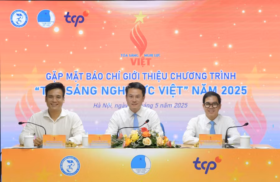 Quang cảnh buổi họp báo.