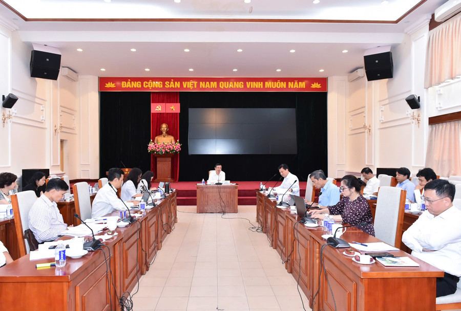 Quang cảnh cuộc họp. hop-1.jpg