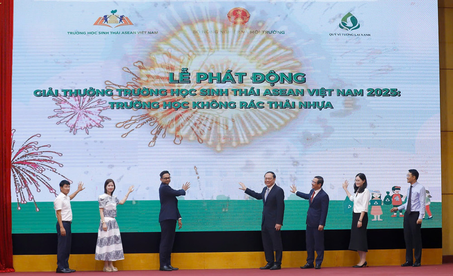 Quang cảnh lễ phát động.