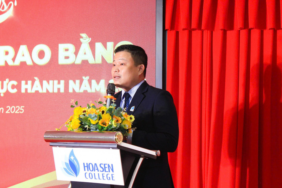 ThS. Lê Thiên Huy, Hiệu trưởng Trường Cao đẳng Nghề Hoa Sen phát biểu. huy-1.jpg