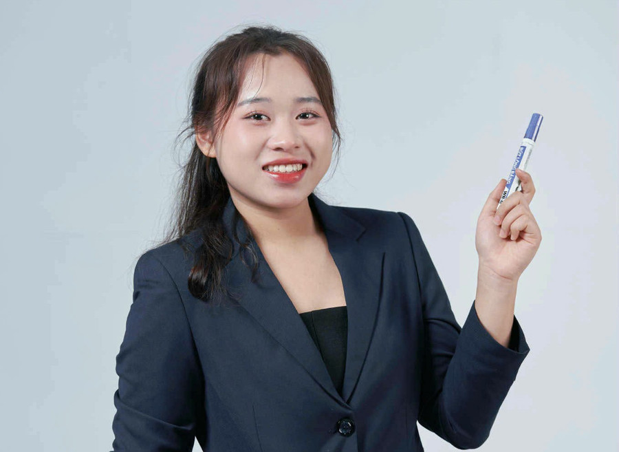 Cô Nguyễn Thị Thư, giáo viên Ngữ văn Trường TH, THCS & THPT Ngôi sao Hà Nội.Ảnh NVCC.