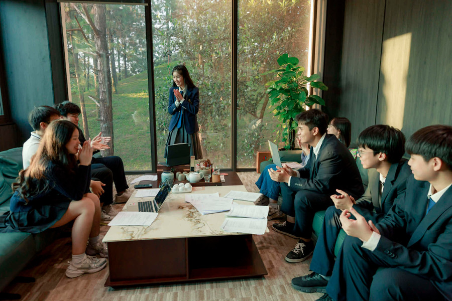 Học sinh tham gia các hoạt động trong Hub Network Highschool.