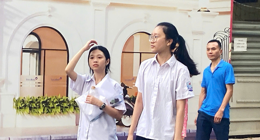 Thí sinh tại điểm thi. thi-sinh01.jpg