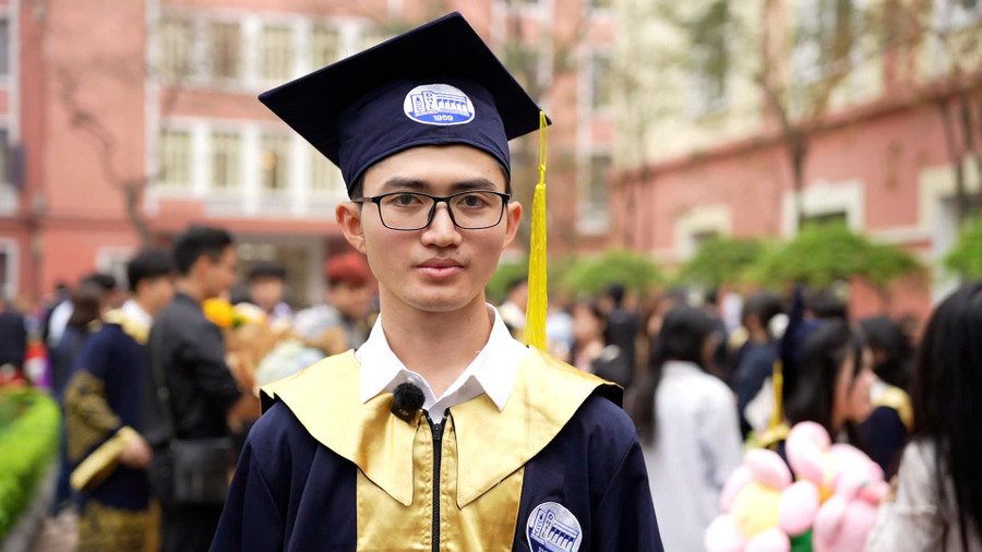 Nguyễn Phi Phong, sinh viên K63 ngành Kỹ thuật Phần mềm - Khoa Công Nghệ Thông Tin đã trở thành thủ khoa đầu ra toàn khóa của Trường Đại học Thủy Lợi.