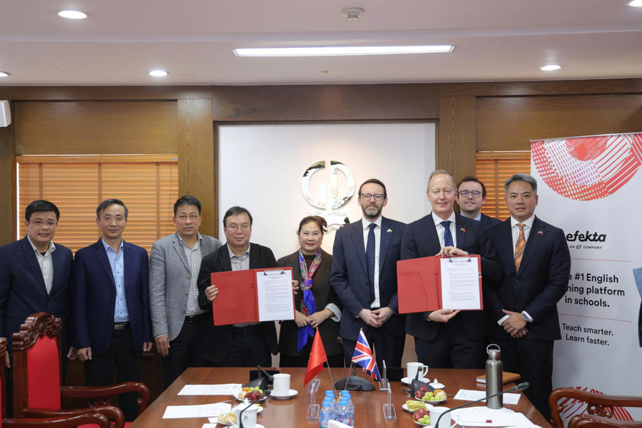 Biên bản ghi nhớ hợp tác trong lĩnh vực dạy và học tiếng Anh giữa NXBGDVN và Tập đoàn Efekta Education đã được kí kết.