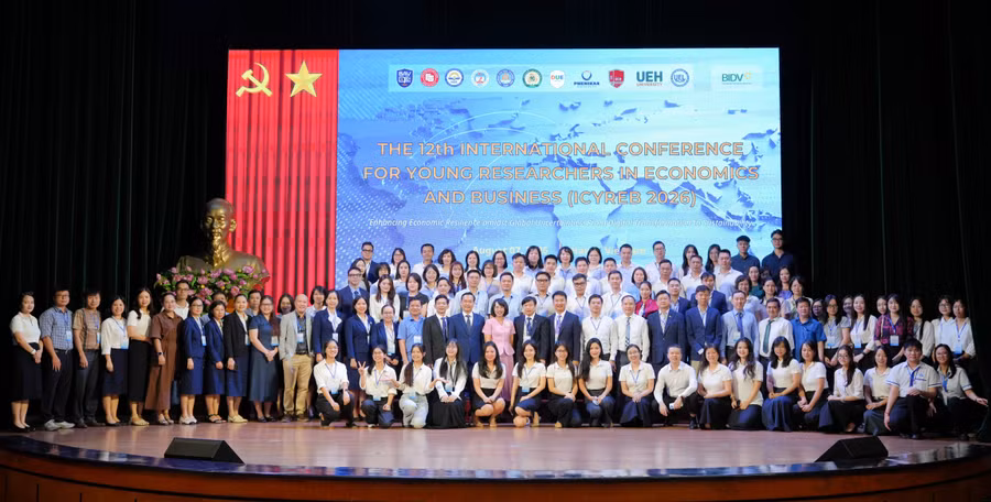 Các đại biểu trong nước và quốc tế tham dự hội thảo.