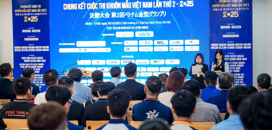 Quang cảnh lễ khai mạc mau-1.jpg