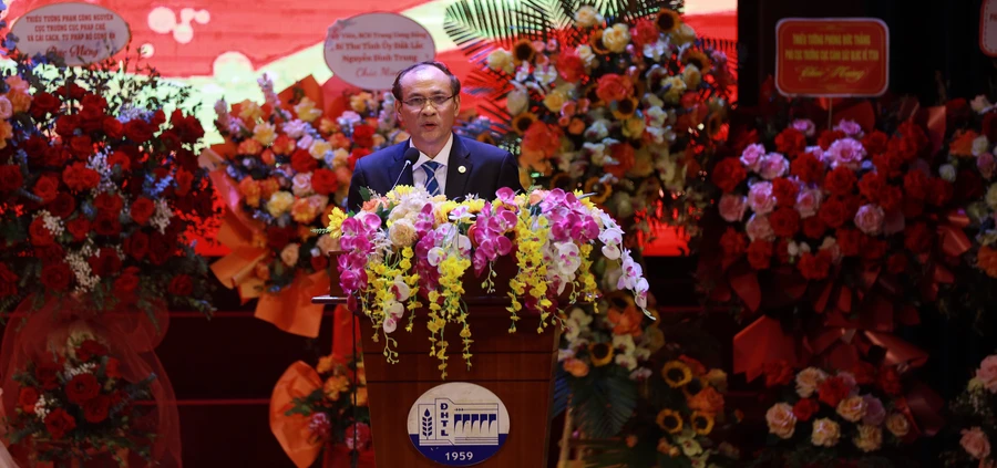 GS.TS Nguyễn Trung Việt - tân Hiệu trưởng Trường ĐH Thuỷ lợi.