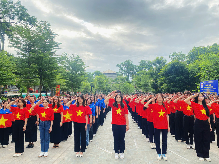 Lễ chào cờ “Tôi yêu Tổ quốc tôi” cấp Trung ương đánh dấu mở đầu chuỗi hoạt động hướng tới kỷ niệm 80 năm Cách mạng tháng Tám và Quốc khánh 2/9.