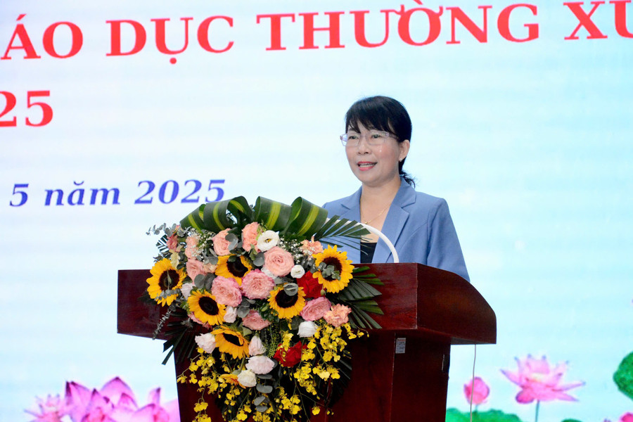 Bà Phan Thị Lệ Thu - Phó HT phụ trách Trường CĐ Viễn Đông (TP.HCM). cd-nghe-1.jpg