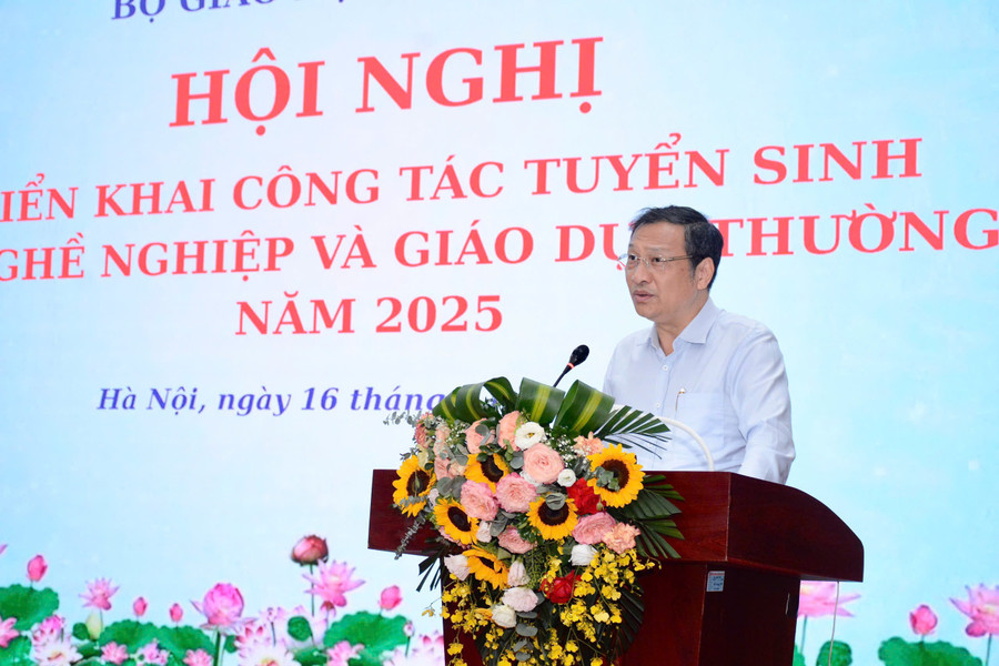 Ông Nguyễn Hoài Nam – Phó Giám đốc Sở GD&ĐT TP.HCM. cd-nghe-4.jpg