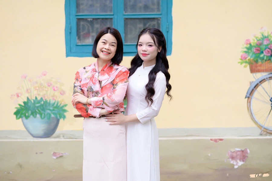 Cô Hoàng Thị Hoài Thu – giáo viên môn Lịch sử, Trường THPT DTNT tỉnh Lạng Sơn (Lạng Sơn) thu-1.jpg