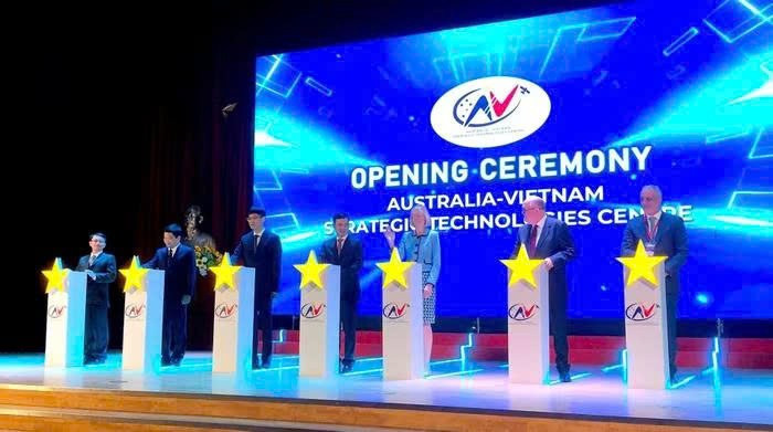 Quang cảnh buổi ra mắt.