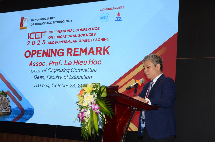 PGS.TS Lê Hiếu Học, Trưởng Khoa Khoa học – Công nghệ Giáo dục - Đại học Bách Khoa Hà Nội, Trưởng Ban tổ chức Hội thảo phát biểu khai mạc. uy9-1823.jpg