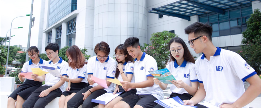Sinh viên Viện đào tạo Tiên tiến, Chất lượng cao & POHE. Ảnh NT. giang-vien-2.png