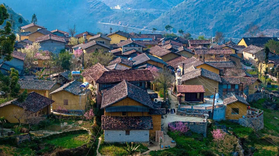 Những gian nhà cổ ở Lô Lô Chải. Ảnh NVCC