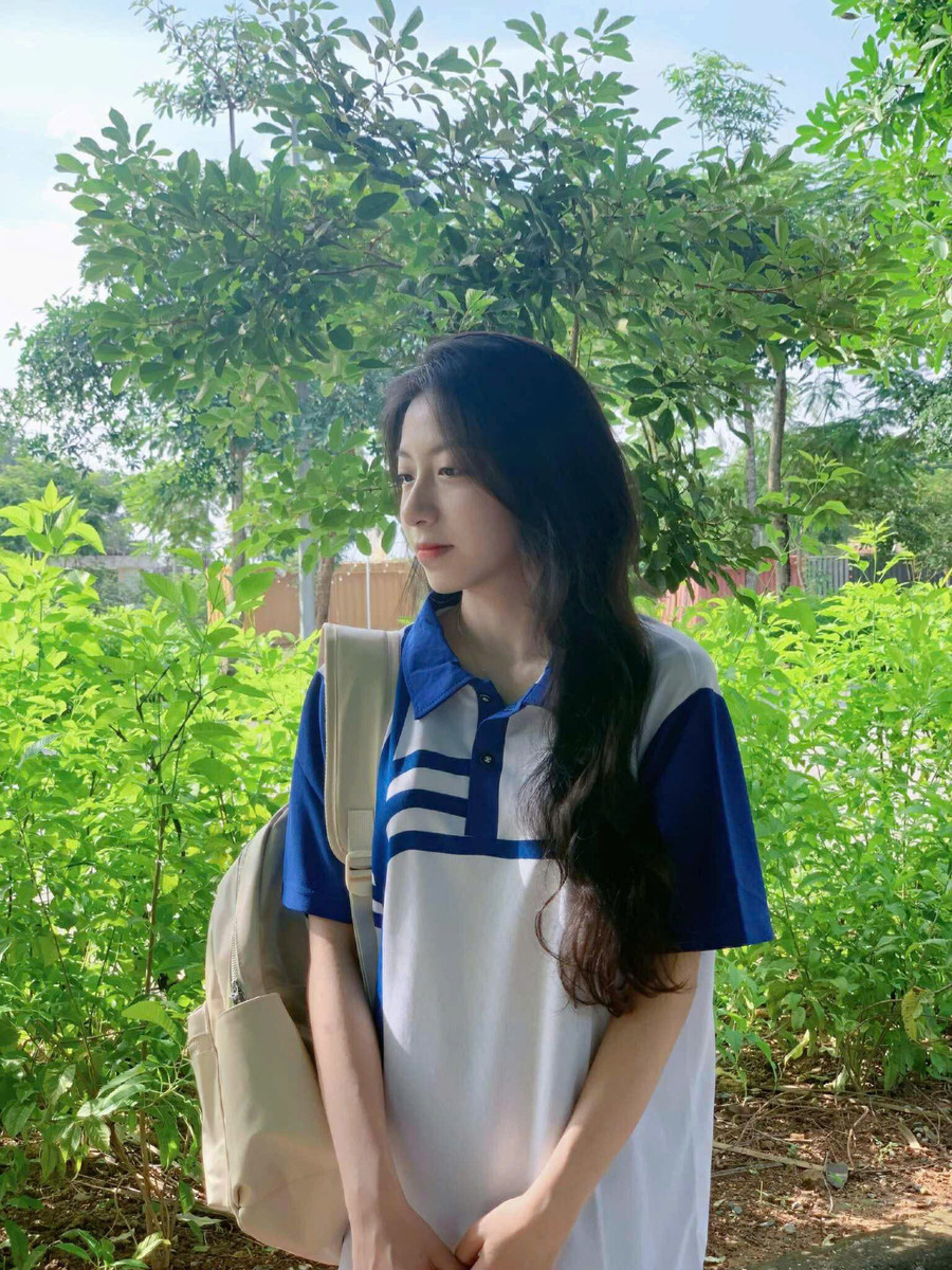 Vy Ngọc Linh, thủ khoa khối C00 tỉnh Lạng Sơn với 28 điểm. ha-tinh-2.jpg