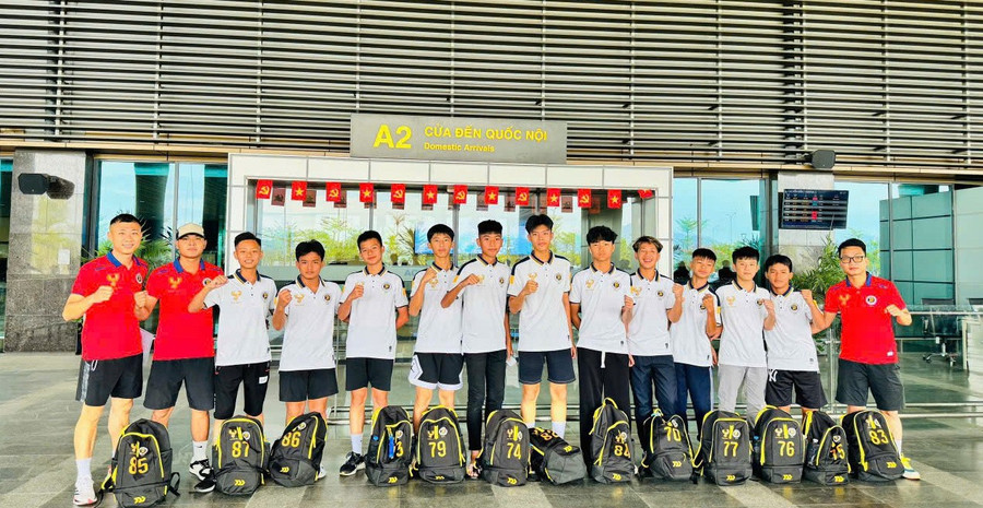 Đội tuyển bóng đá THCS quận Long Biên đại diện cho thủ đô vào thẳng Giải bóng đá học sinh toàn quốc tại Thành phố Huế. bd-2.jpg