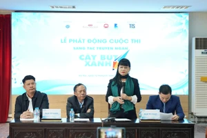 Ban Giám khảo quy tụ các nhà văn có tên tuổi, giàu kinh nghiệm sáng tác và hoạt động chuyên môn.