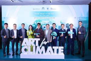 Khách mời tham dự Họp báo giới thiệu Chương trình Nghệ thuật vì Khí hậu Hạ Long 2025 (Art For Climate Festival HaLong 2025).