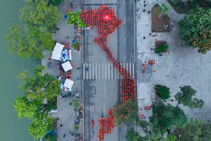 Phần trình diễn thể hiện chủ quyền thiêng liêng và ý thức trách nhiệm với Tổ quốc của công dân.