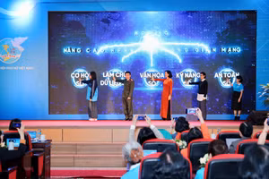 Phát động chiến dịch truyền thông nâng cao nhận thức của phụ nữ trên không gian mạng.