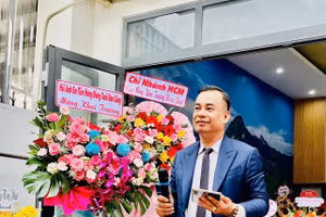 Ông Đỗ Chí Công trong Lễ khai trương Công ty Cổ phần Giáo dục Edu24h, Chi nhánh Bình Phước.