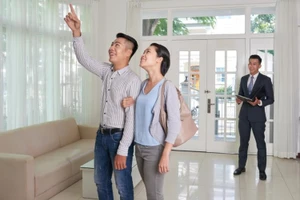 Người dân thu nhập thấp, nhất là lao động tự do, khó tiếp cận vốn vay mua nhà. (ITN)