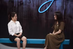 Em Đỗ Thị Hiền Giang (bên trái).