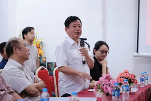 Nhạc sĩ Đỗ Hồng Quân - Chủ tịch Liên hiệp các Hội Văn học nghệ thuật Việt Nam phát biểu tại buổi lễ.