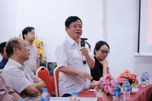 Nhạc sĩ Đỗ Hồng Quân - Chủ tịch Liên hiệp các Hội Văn học nghệ thuật Việt Nam phát biểu tại buổi lễ.