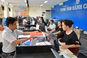 Thủ tục hành chính sẽ do cơ quan thuế cơ sở hoặc cơ quan thuế cấp tỉnh, thành phố trực tiếp thực hiện. Ảnh: Báo Chính phủ