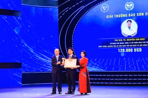 Tiến sĩ Nguyễn Văn Điệp giành giải ở lĩnh vực bảo vệ vật nuôi và môi trường.