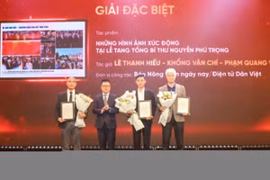 Giải đặc biệt tại Lễ trao giải năm nay được trao cho tác phẩm "Những hình ảnh xúc động tại Lễ tang Tổng Bí thư Nguyễn Phú Trọng".