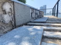 Cận cảnh bến du thuyền bỏ hoang ở bên bờ sông Hàn