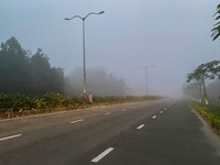 Phố phường Đà Nẵng ‘chìm’ trong sương mù