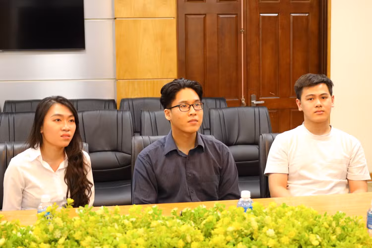 Đội 1 đạt được nhiều giải thưởng tại cuộc thi Moot Rosenberg 2024. Ảnh: NTCC