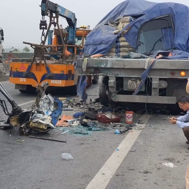 Vụ tai nạn nghiêm trọng khiến hơn 20 người thương vong