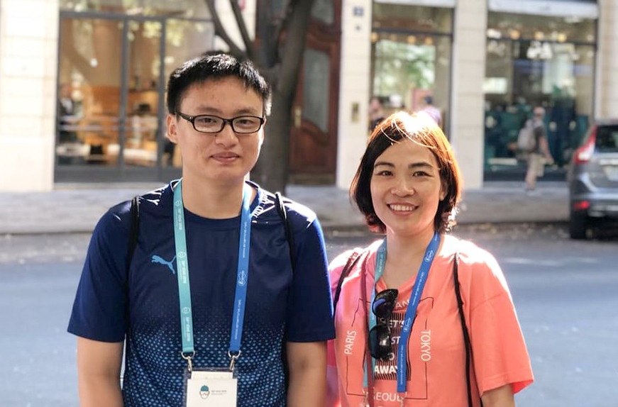 Cô Lê Thị Lan và em Phan Nhật Duật trong lần dự thi Olympic Hóa học quốc tế 2018