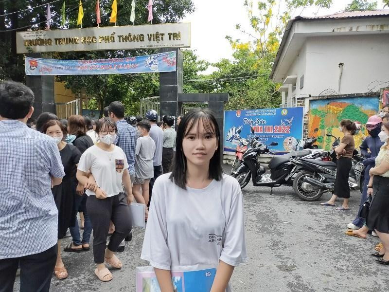 Thí sinh Hà Thị Thanh Minh thi tại điểm thi Trường THPT Việt Trì chia sẻ thông tin sau bài thi tổ hợp