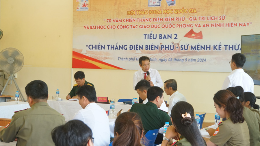 Phiên thảo luận của tiểu ban 2. Ảnh: Mạnh Tùng Phiên thảo luận của tiểu ban 2. Ảnh: Mạnh Tùng