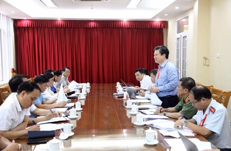 Thứ trưởng Nguyễn Hữu Độ đánh giá cao công tác chuẩn bị cho Kỳ thi tốt nghiệp THPT năm 2022 của tỉnh Vĩnh Phúc