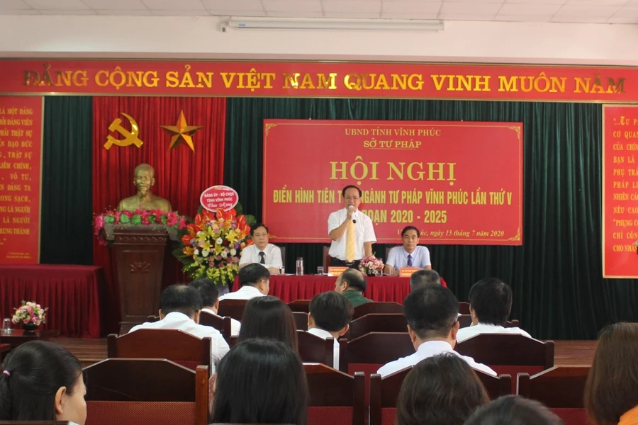 Hội nghị điển hình tiên tiến Ngành Tư pháp Vĩnh Phúc giai đoạn 2020-2025 diễn ra trước đó. Ảnh: Sở Tư pháp Vĩnh Phúc