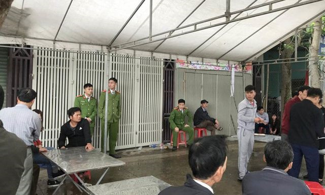 Lực lượng chức năng bảo vệ và thực hiện khám nghiệm hiện trường, khám nghiệm tử thi