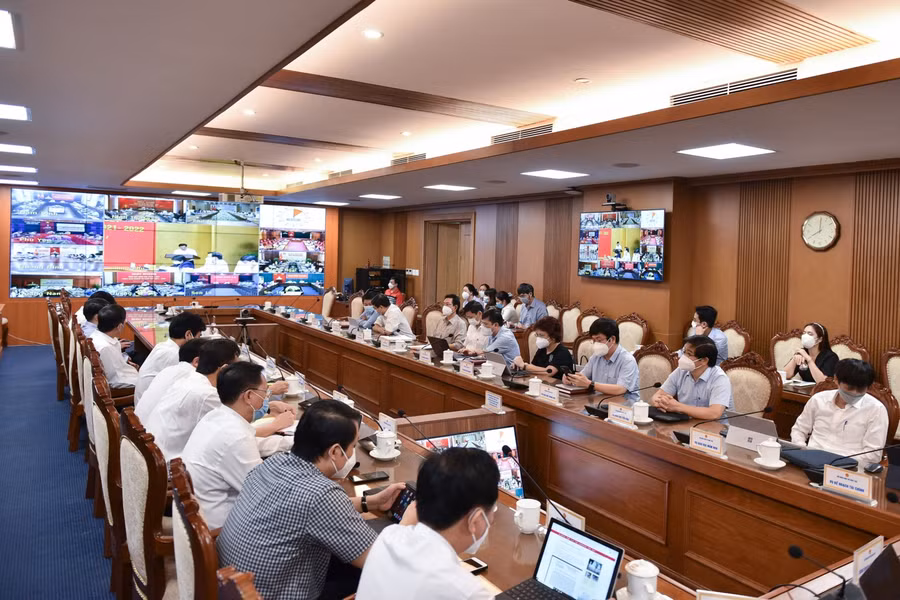 Hội nghị toàn quốc tổng kết năm học 2020-2021, triển khai nhiệm vụ năm học 2021-2022 ảnh 3